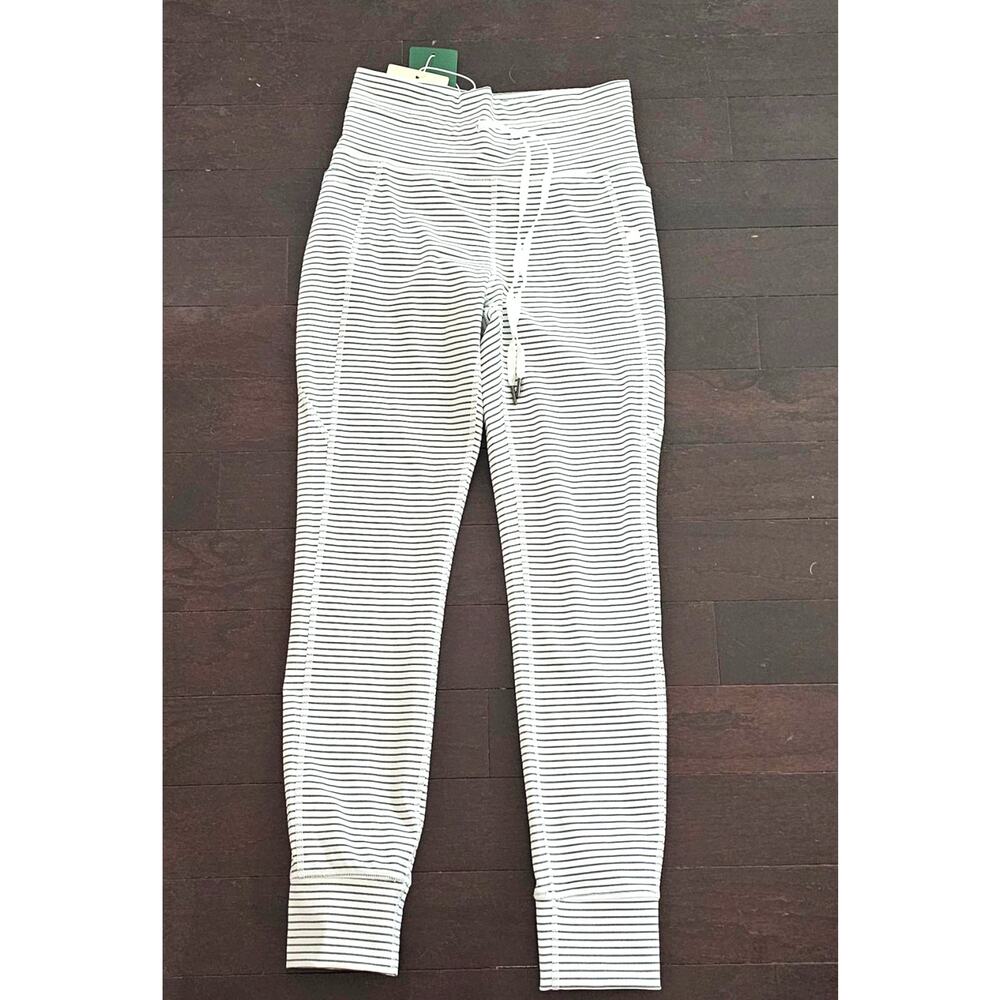 NWT Halara High Waisted Drawstring Striped Leggings Zebra Ripple 7/8 Small